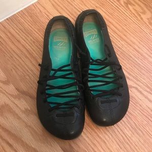 Camper - Black Leather Flats